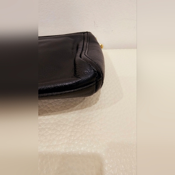 HEYS International Regular Patent Leather Crossbody Long Strap Golden Hardware - Picture 4 of 8